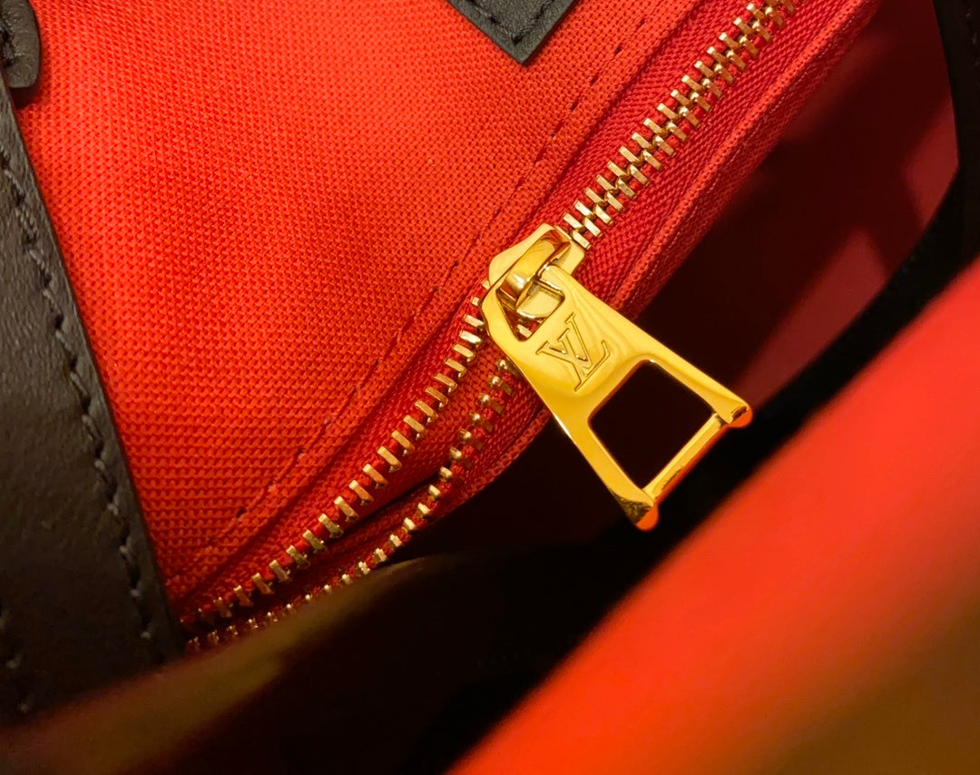 Lv Borsa tote OnTheGo MM