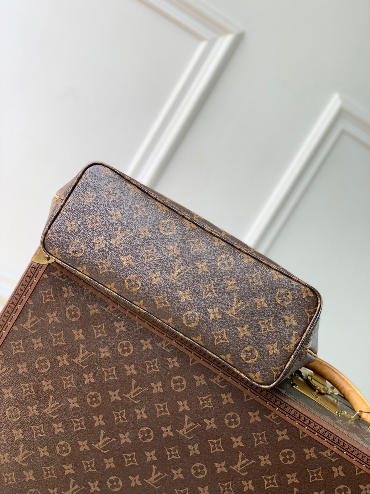 Lv  Again