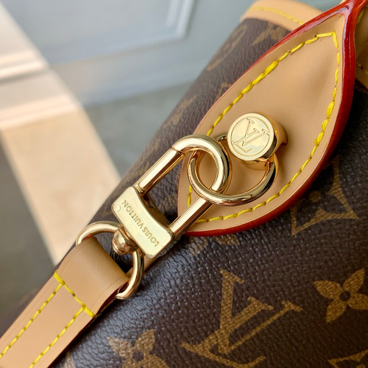 Lv  Again