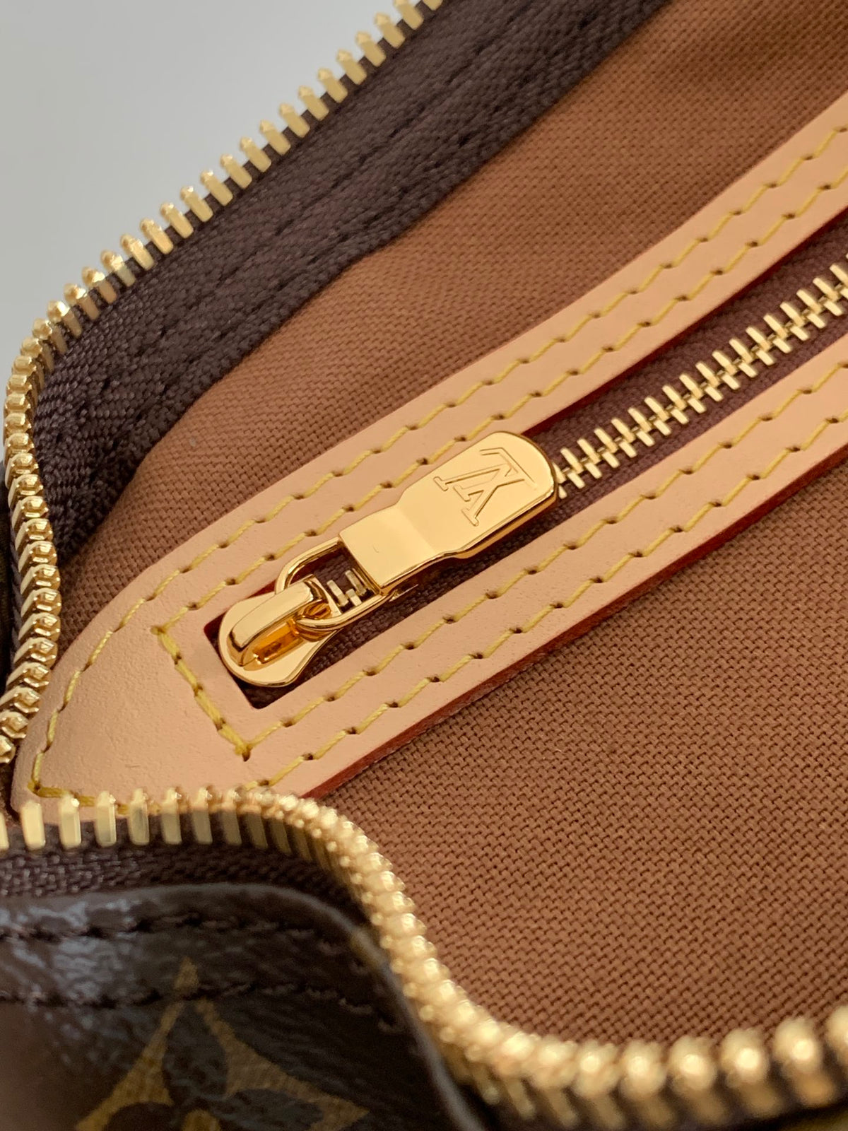 LV Speedy Bandoulière 30